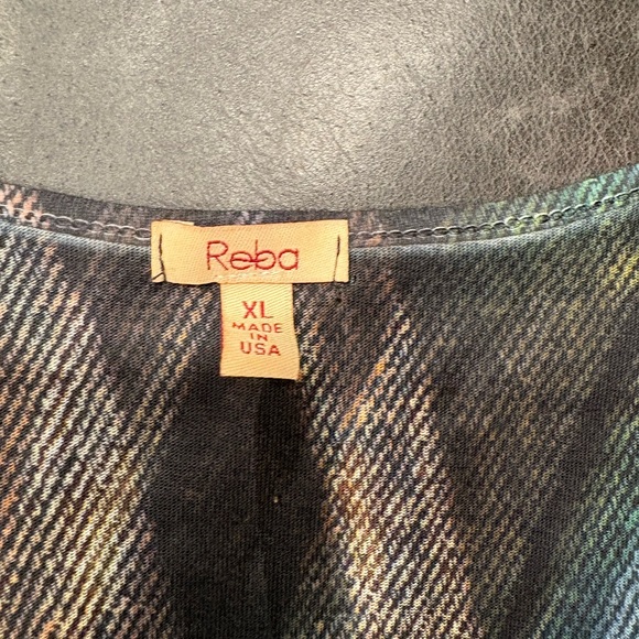 Reba Multicolor Abstract Blouse - Picture 2 of 4
